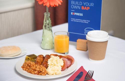 Woodlesford Hotel | Holiday Inn Express Leeds-East by IHG