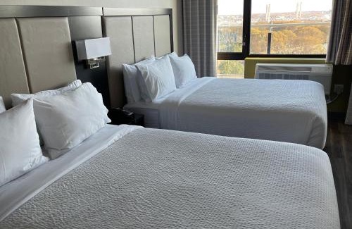 Hunters Point Hotel | Holiday Inn Express Long Island City E - New York by IHG