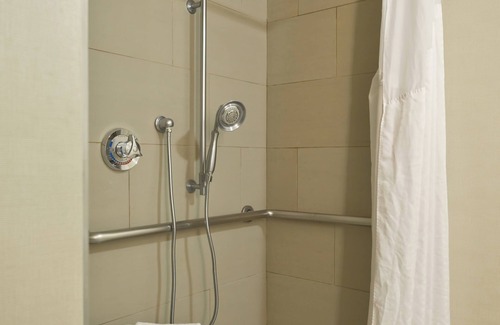Santa Ana Heights Hotel | Holiday Inn Express Newport Beach by IHG