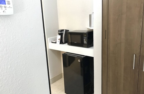 Rural Estates Hotel | Holiday Inn Express Naples South I-75 by IHG