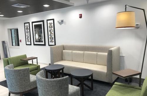 Rural Estates Hotel | Holiday Inn Express - Naples South - I-75 by IHG