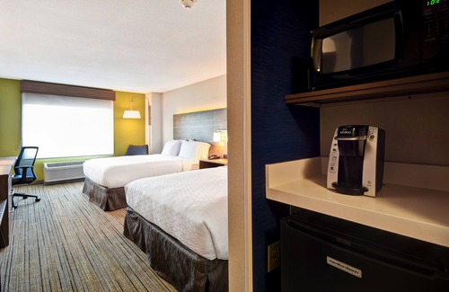 Middletown Hotel | Holiday Inn Express Newport North - Middletown by IHG