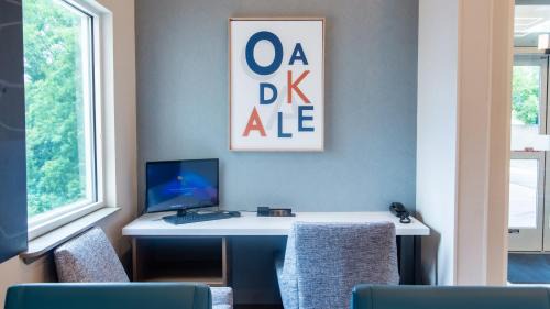 Oakdale Hotel | Holiday Inn Express Oakdale by IHG