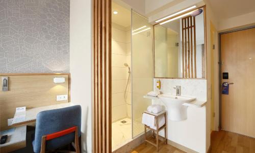 Hinjawadi Hotel | Holiday Inn Express Pune Hinjewadi by IHG