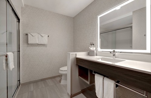 Chino Hills Hotel | Holiday Inn Express & Suites Ontario - Chino Hills by IHG