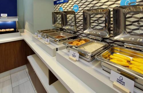 Central Oklahoma City Hotel | Holiday Inn Express & Suites Oklahoma City Northwest by IHG