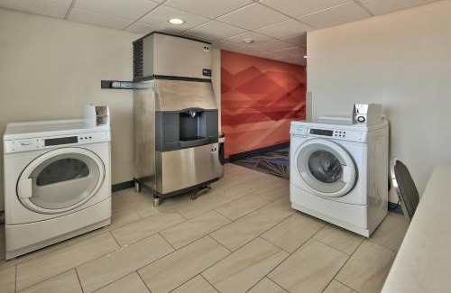 Santa Rosa Hotel | Holiday Inn Express Santa Rosa by IHG