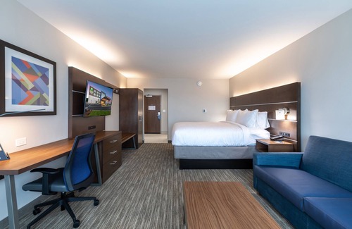 Wade Hampton Hotel | Holiday Inn Express & Suites Greenville - Taylors by IHG