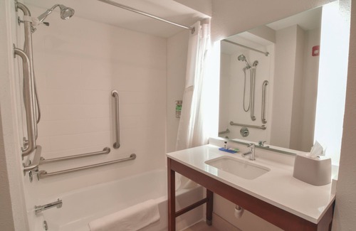 Pike Hotel | Holiday Inn Express & Suites Indianapolis Northwest by IHG