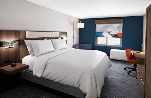 National Gardens Hotel | Holiday Inn Express & Suites Ormond Beach - North Daytona by IHG
