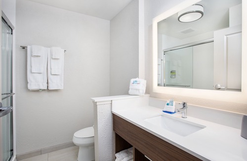 Versailles Hotel | Holiday Inn Express & Suites Lexington W - Versailles by IHG