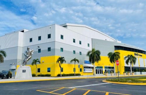 Biggar Hotel | Holiday Inn Express & Suites - Fort Myers Airport by IHG