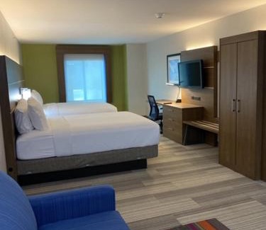 West San Antonio Hotel | Holiday Inn Express & Suites San Antonio West Sea World Area by IHG