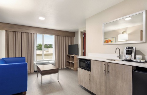 Tuscaloosa Hotel | Holiday Inn Express & Suites Tuscaloosa-University by IHG