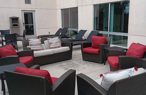 Commerce Hotel | Holiday Inn Express & Suites Commerce by IHG