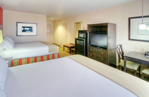 Tucumcari Hotel | Holiday Inn Express & Suites Tucumcari by IHG