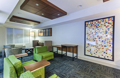 Laguna West-Lakeside Hotel | Holiday Inn Express & Suites Elk Grove West I-5 by IHG