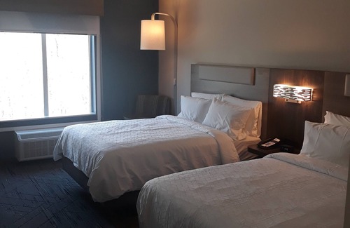 Jackson Hotel | Holiday Inn Express & Suites Jackson by IHG