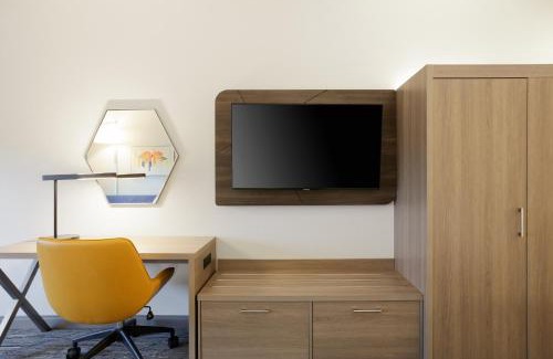 White Station Hotel | Holiday Inn Express & Suites Memphis East by IHG