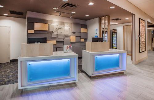 North San Jose Hotel | Holiday Inn Express & Suites - San Jose Airport by IHG