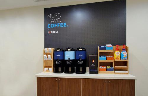 Clovis Hotel | Holiday Inn Express & Suites Clovis Fresno Area by IHG