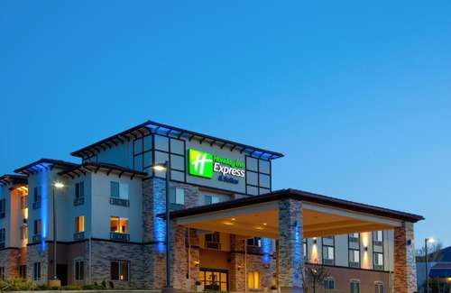 Lebec Hotel | Holiday Inn Express & Suites Frazier Park by IHG