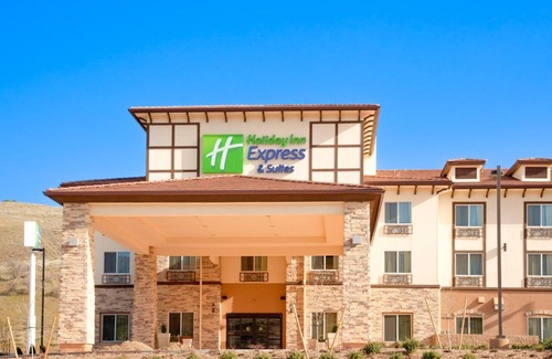 Lebec Hotel | Holiday Inn Express & Suites Frazier Park by IHG