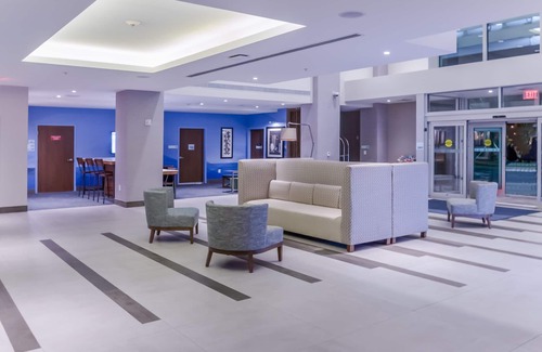 Seybold Hotel | Holiday Inn Express & Suites Miami Airport East by IHG
