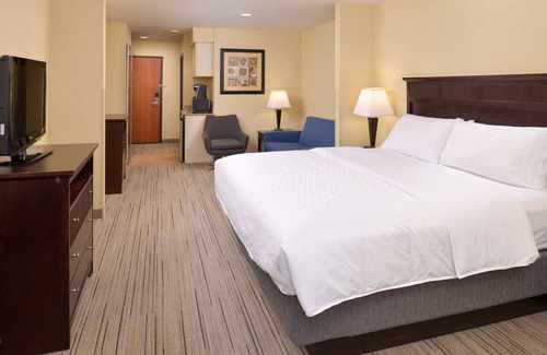 Nampa Hotel | Holiday Inn Express & Suites Nampa - Idaho Center by IHG