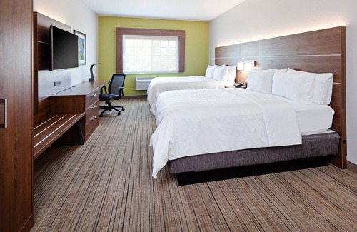 Tulare Hotel | Holiday Inn Express & Suites Tulare by IHG