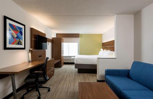 North Belmont Hotel | Holiday Inn Express & Suites Charlotte Arpt-Belmont by IHG