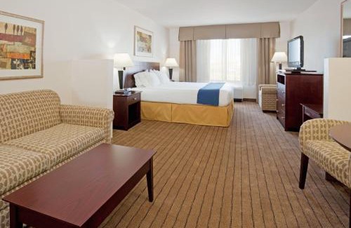 Buffalo Hotel | Holiday Inn Express & Suites Buffalo by IHG