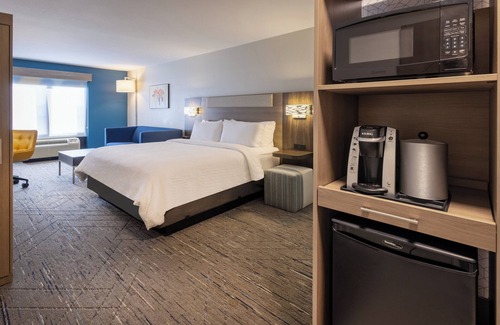 Flowood Hotel | Holiday Inn Express & Suites Flowood by IHG