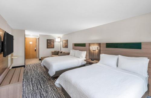 Hayward Hotel | Holiday Inn Express & Suites Hayward by IHG