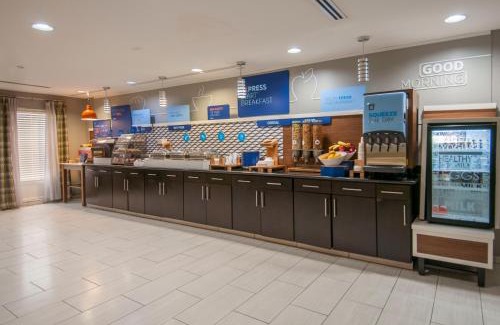 Jackson Hotel | Holiday Inn Express & Suites Jackson Downtown - Coliseum by IHG