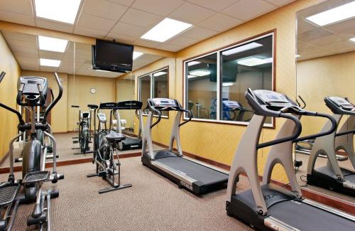 Malvern Hotel | Holiday Inn Express & Suites Malvern by IHG