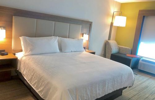 Umstead Hotel | Holiday Inn Express & Suites Raleigh Airport - Brier Creek by IHG