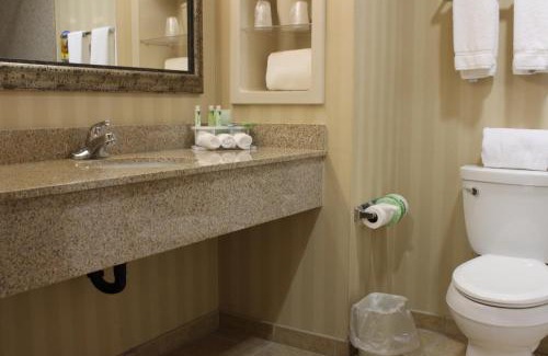 Keene Hotel | Holiday Inn Express Tehachapi by IHG