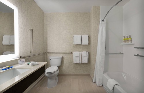 Cape Fear Hotel | Holiday Inn Express & Suites Fayetteville South by IHG
