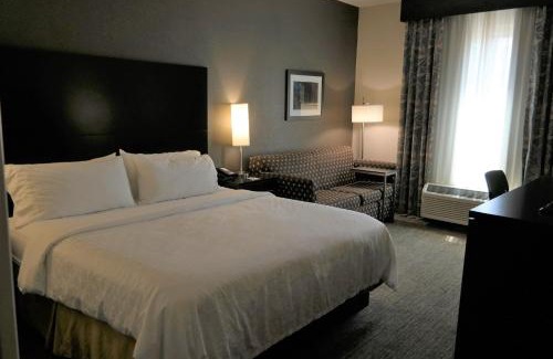 Fredericksburg Hotel | Holiday Inn Express Fredericksburg - Southpoint by IHG
