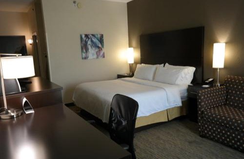 Fredericksburg Hotel | Holiday Inn Express Fredericksburg - Southpoint by IHG