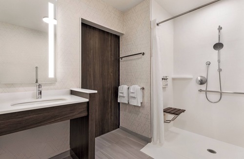 Rhinelander Hotel | Holiday Inn Express and Suites Rhinelander by IHG