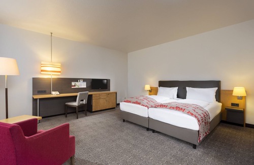 Neu-Isenburg Hotel | Holiday Inn Frankfurt Airport - Neu-Isenburg by IHG