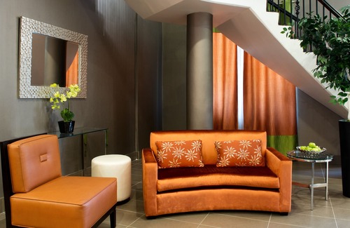 Mississauga Hotel | Holiday Inn Hotel & Suites Mississauga by IHG