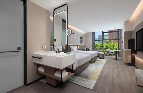 Downtown Shanghai Hotel | Holiday Inn Hotel & Suites Shanghai Changfeng by IHG