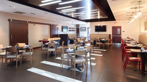 Stockbridge Hotel | Holiday Inn Hotel & Suites Stockbridge-Atlanta I-75 by IHG