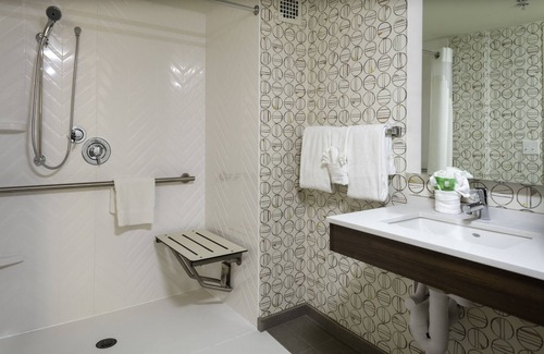 Peabody Hotel | Holiday Inn Hotel & Suites Boston - Peabody by IHG
