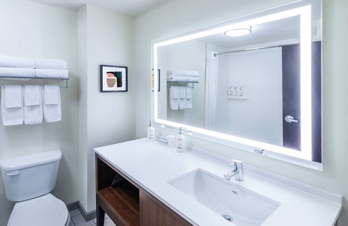 South Tulsa Hotel | Holiday Inn Hotel & Suites Tulsa South by IHG