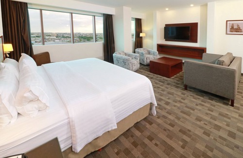 Leon Hotel | Holiday Inn Leon Plaza Mayor by IHG