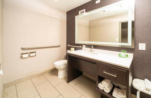 Jeffersontown Hotel | Holiday Inn Louisville East - Hurstbourne by IHG